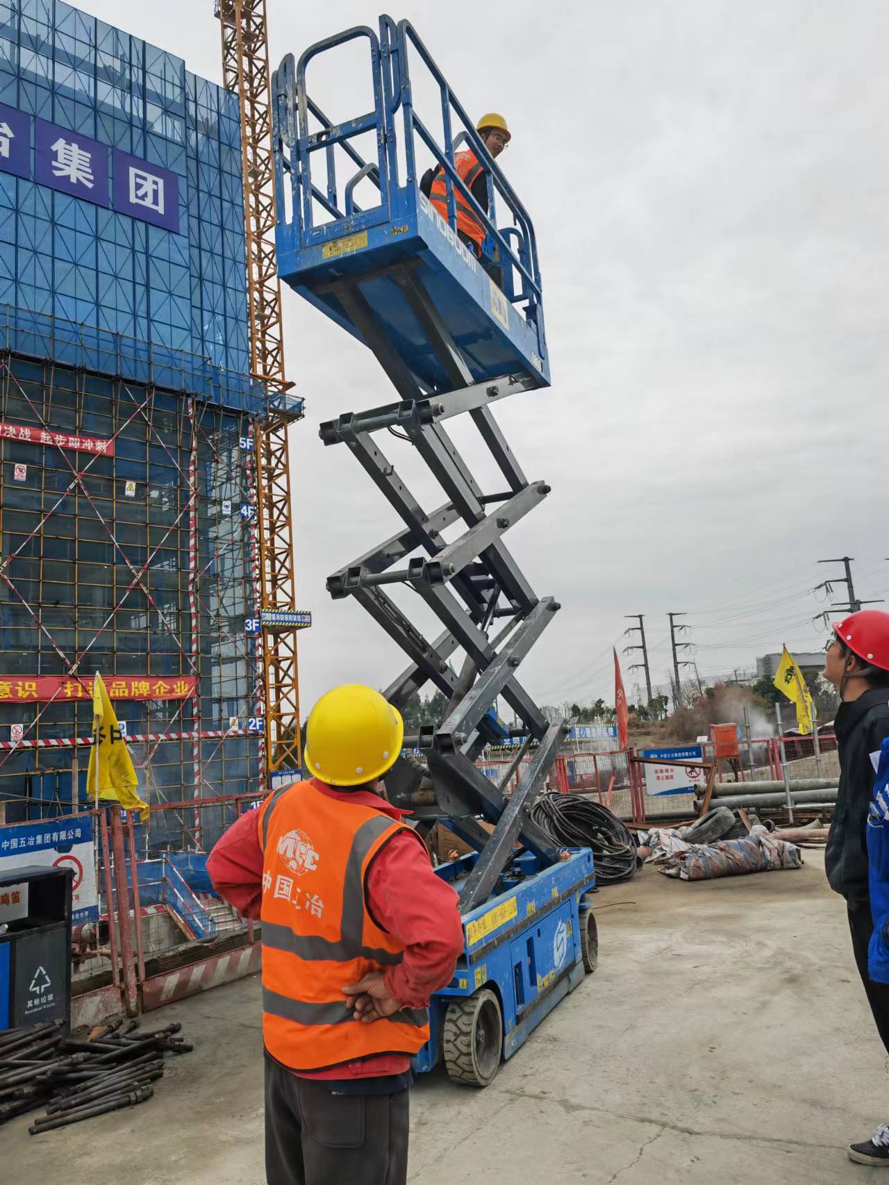 成都升降機(jī)租賃